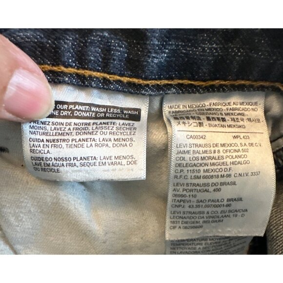 Levis Womens SZ 30/13 Distressed Denim Cutoff Shorts Medium Wash Frayed Hem - Picture 3 of 5